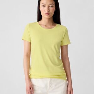 EUC - Gap Favorite Crewneck Tee - Multiple Available